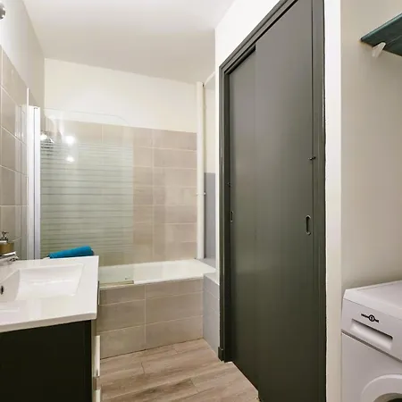 Confort ! Climatisation, Centre-ville, Parking, Terrasse, Wifi, Netflix Lejlighed