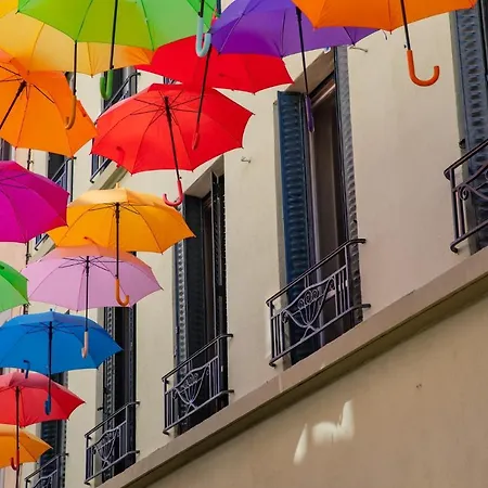 Apartment Confort ! Climatisation, Centre-ville, Parking, Terrasse, Wifi, Netflix Carcassonne