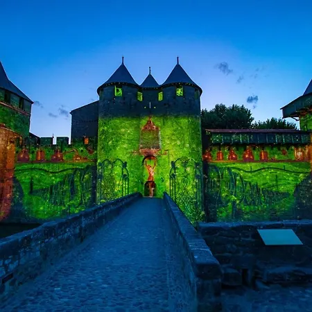 Confort ! Climatisation, Centre-ville, Parking, Terrasse, Wifi, Netflix Apartment Carcassonne