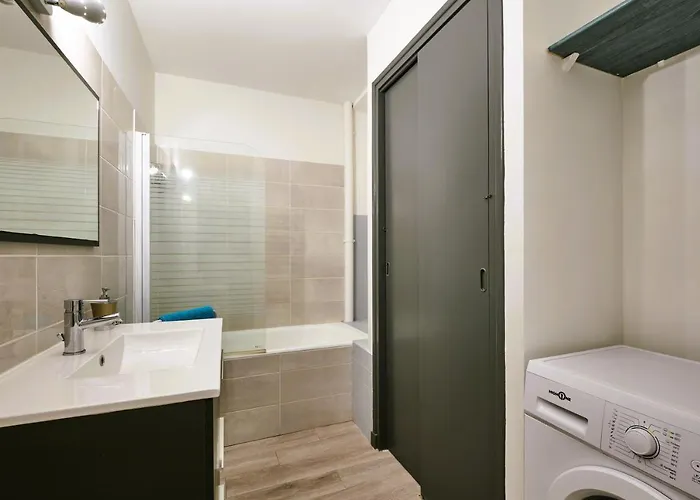 Confort ! Climatisation, Centre-ville, Parking, Terrasse, Wifi, Netflix Daire