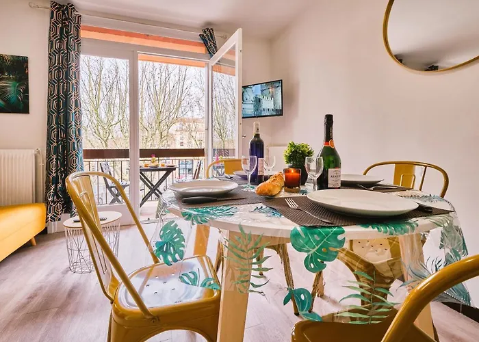 Confort ! Climatisation, Centre-ville, Parking, Terrasse, Wifi, Netflix Daire Carcassonne