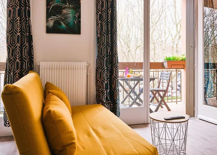 Daire Confort ! Climatisation, Centre-ville, Parking, Terrasse, Wifi, Netflix *