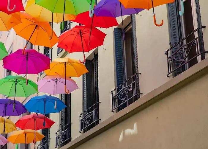 Apartment Confort ! Climatisation, Centre-ville, Parking, Terrasse, Wifi, Netflix Carcassonne